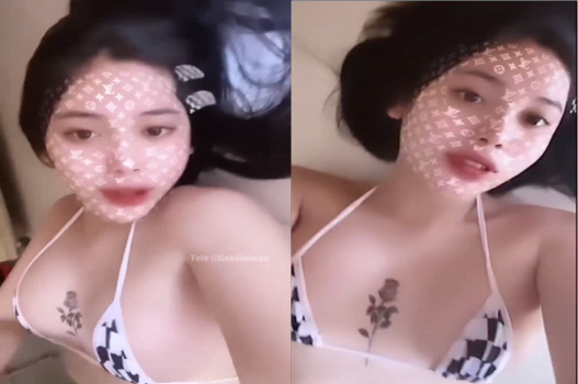 Cô gái quyến rũ tỏa sáng ở mọi cách yêu thương